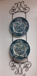 Ornate Black Metal Vertical Wall Mounted Plate Stand